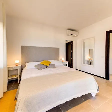 Silver By Sealand Villa *